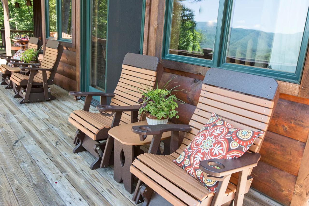 Lazy Bear Lodge Valle Crucis Exterior foto
